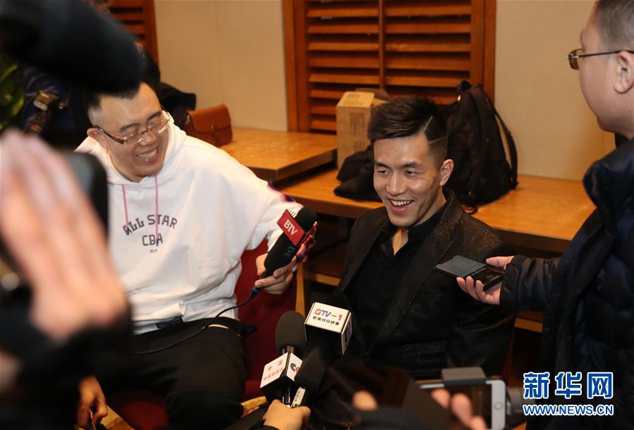 的表现毋庸