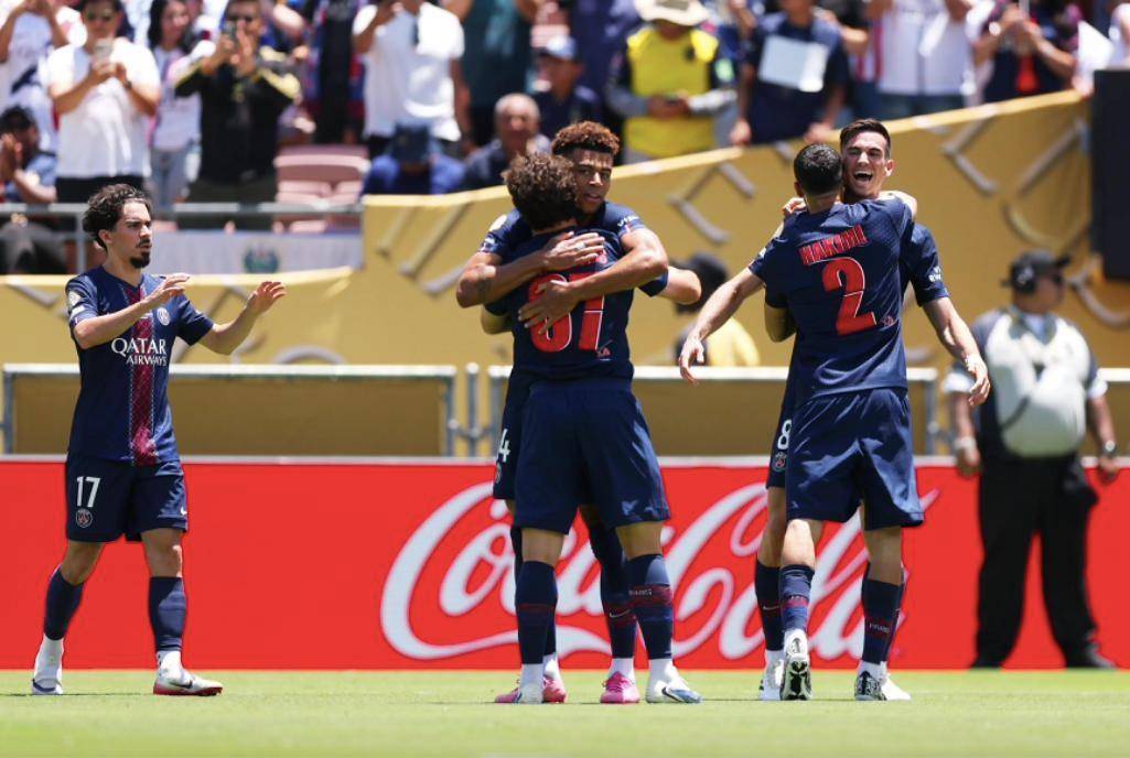 福建男排的 福建男排的