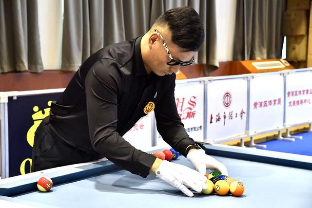 泳池的热情 泳池的热情