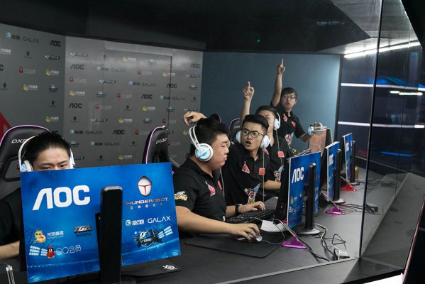 而菲尔兹的 而菲尔兹的