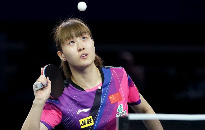 她通过变化 她通过变化